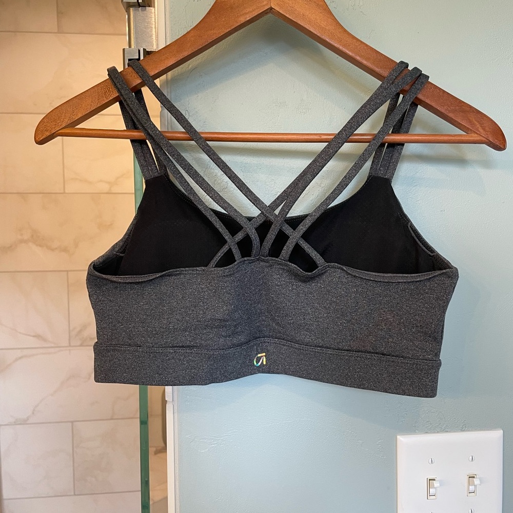 GAP Fit Set of 2 Sports Bras (Black and Gray) - Size M - Picture 6 of 12